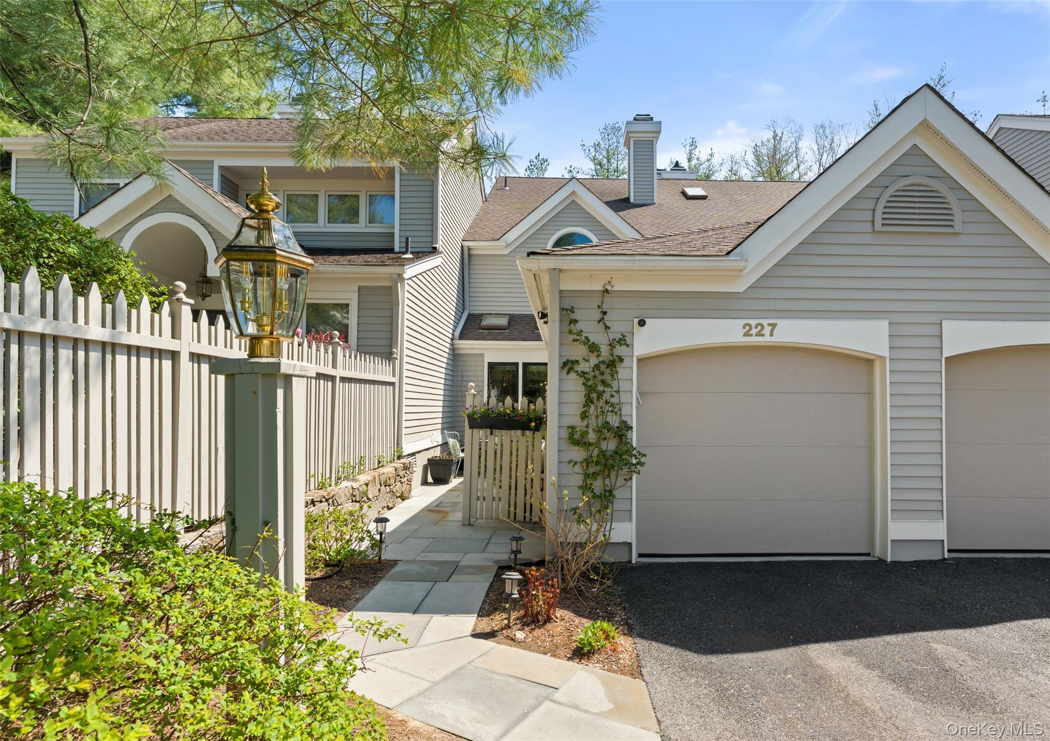 Welcome home to 227 Boulder Ridge