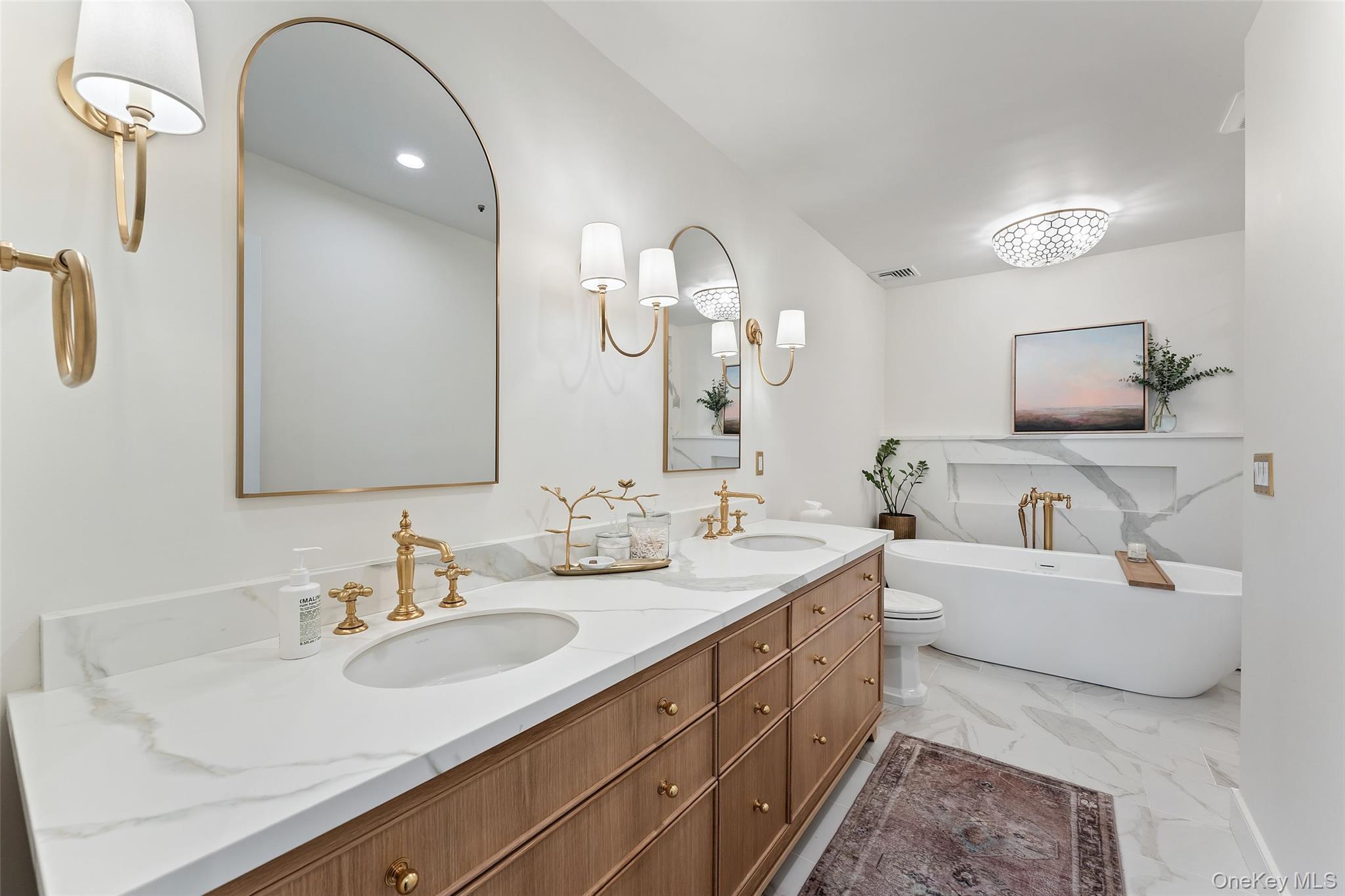 227 Boulder Ridge Road Scarsdale, NY 10583 - Photo 14 of 37 Primary bathroom