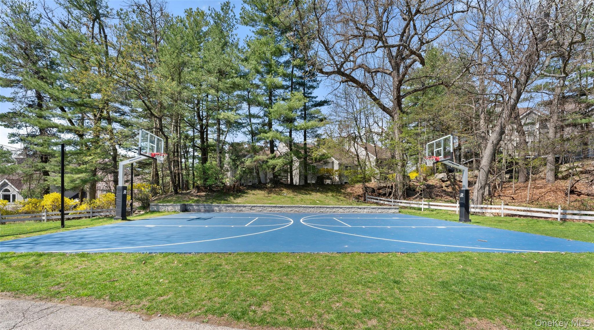 227 Boulder Ridge Road Scarsdale, NY 10583 - Photo 29 of 37 Community basketball court