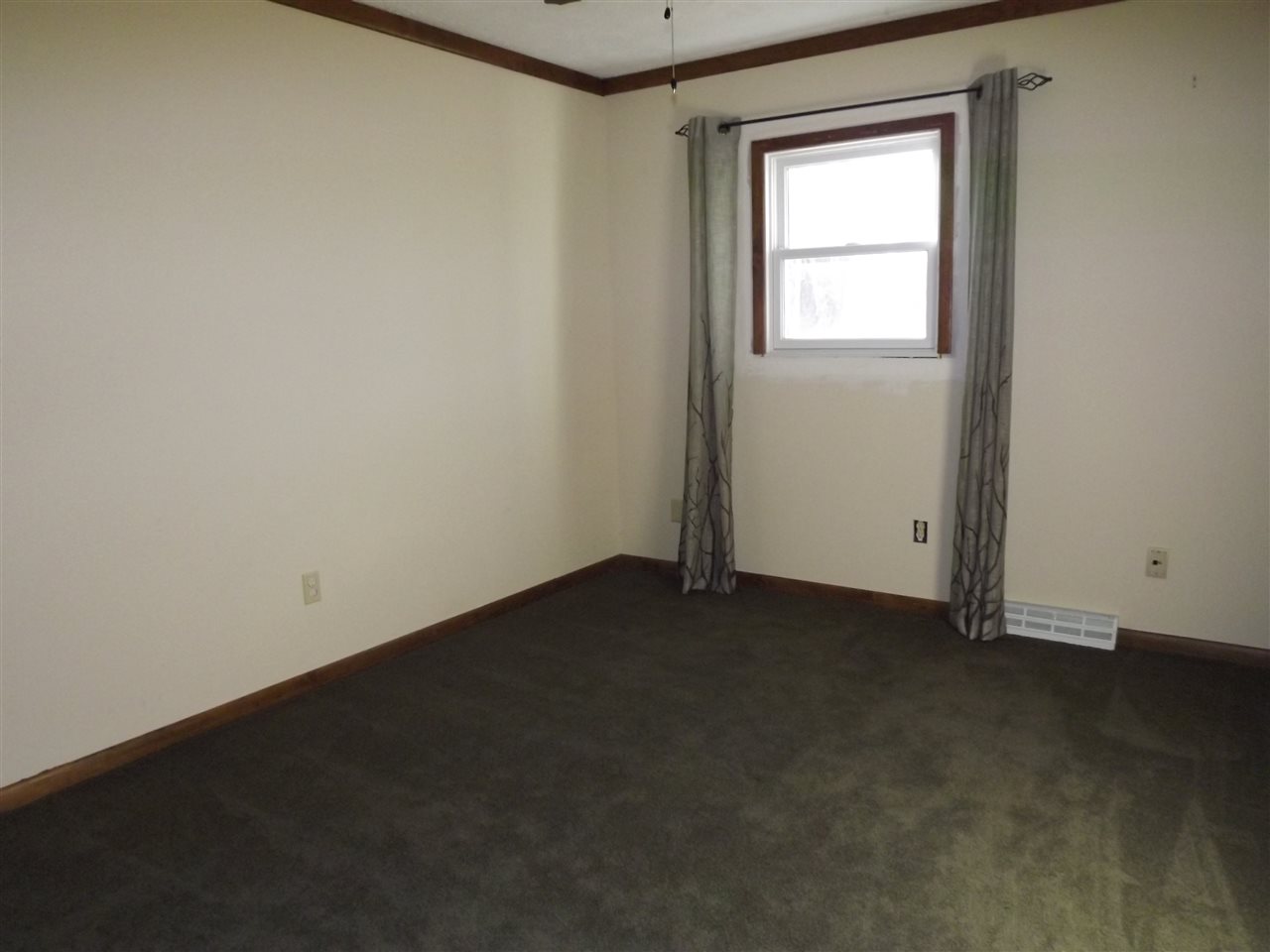 1877 West That Road Bloomington, IN 47403 - Photo 22 of 24