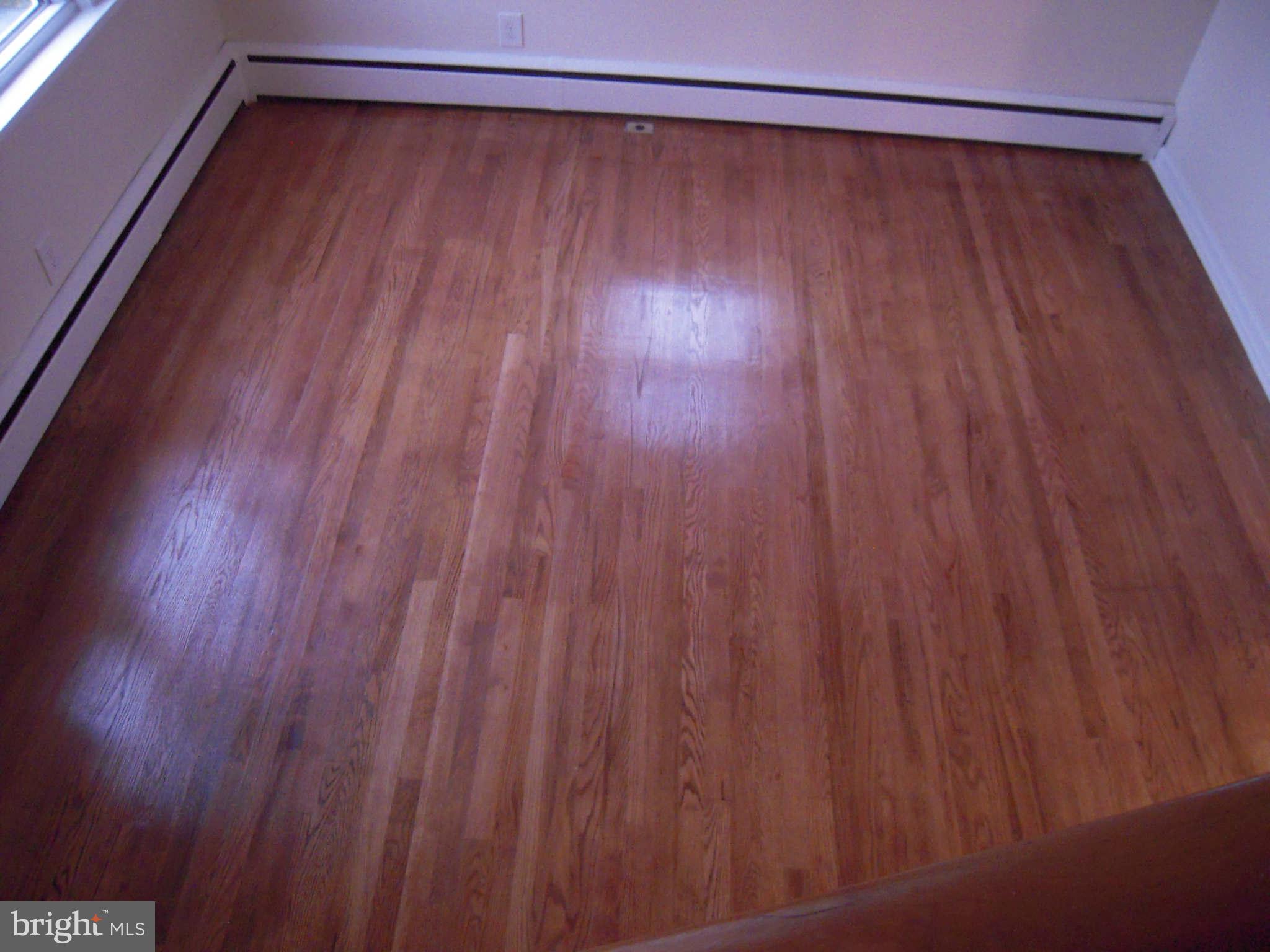 1231 Kendrick Road Baltimore, MD 21237 - Photo 10 of 27 Living Room