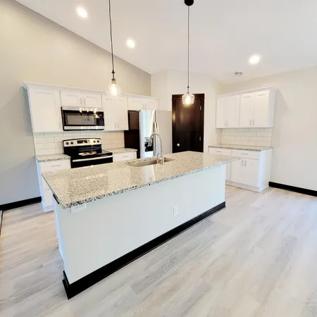 $339,900 | 1066 Cullen Street, St. Peter, MN 56082