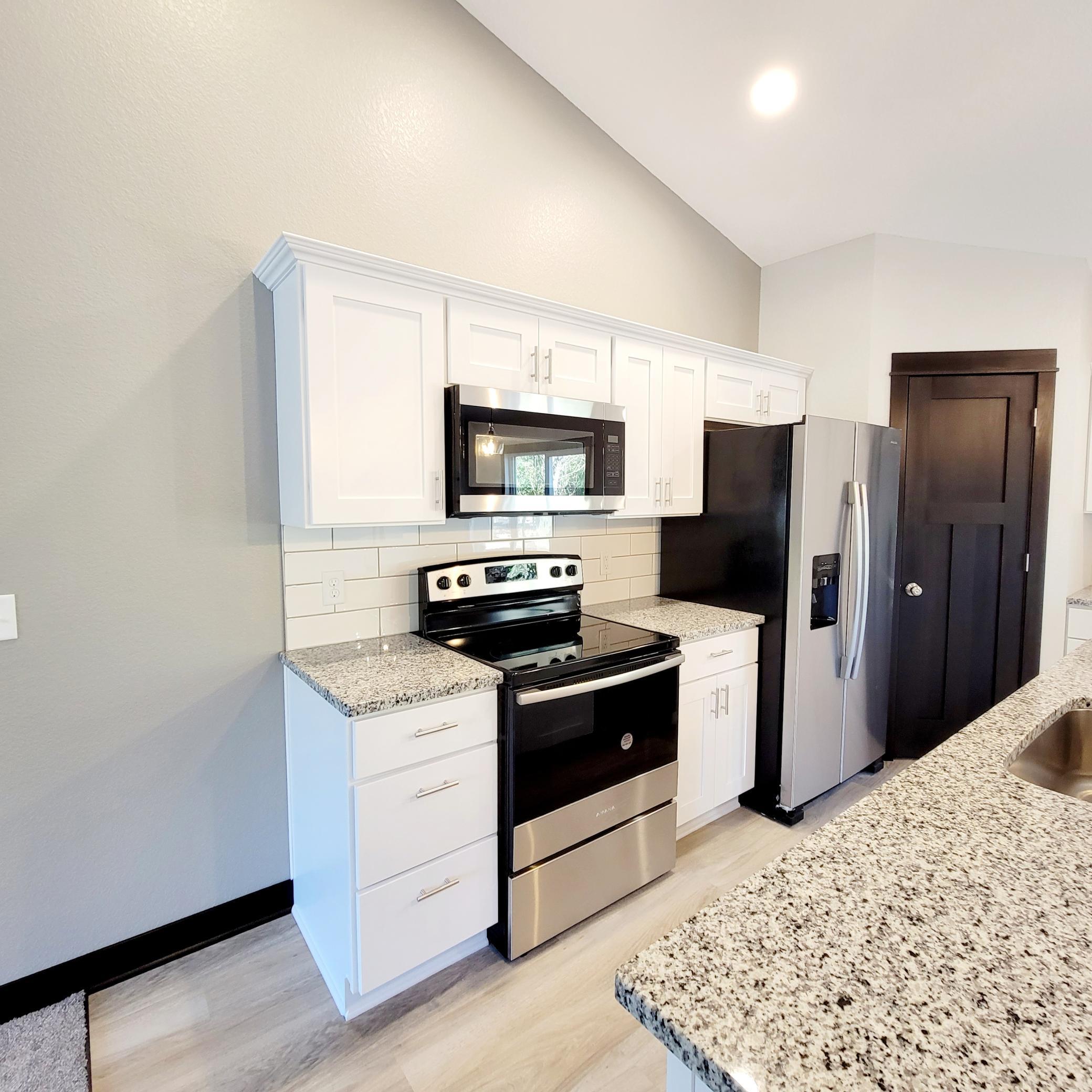 1066 Cullen Street St. Peter, MN 56082 - Photo 7 of 17