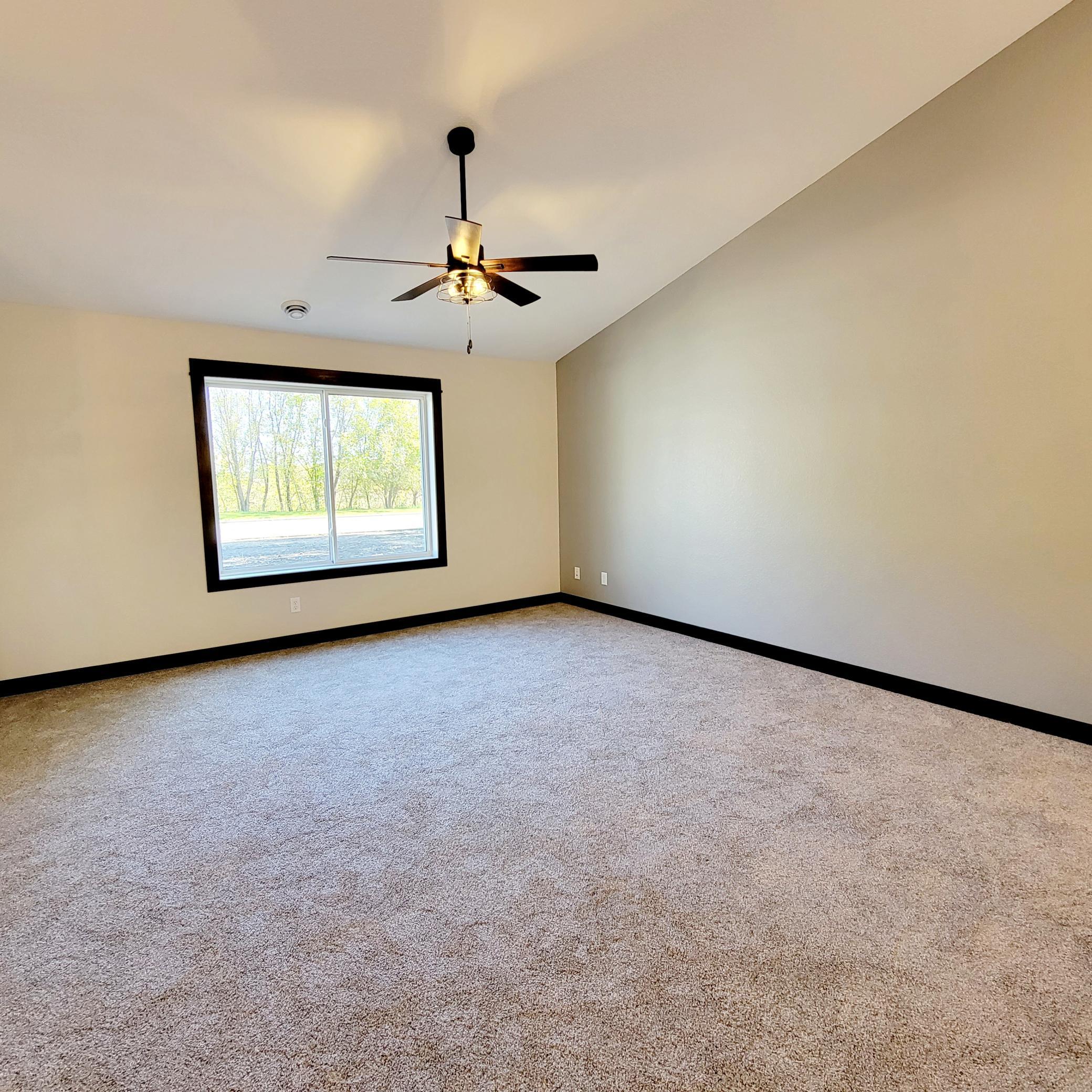 1066 Cullen Street St. Peter, MN 56082 - Photo 8 of 17