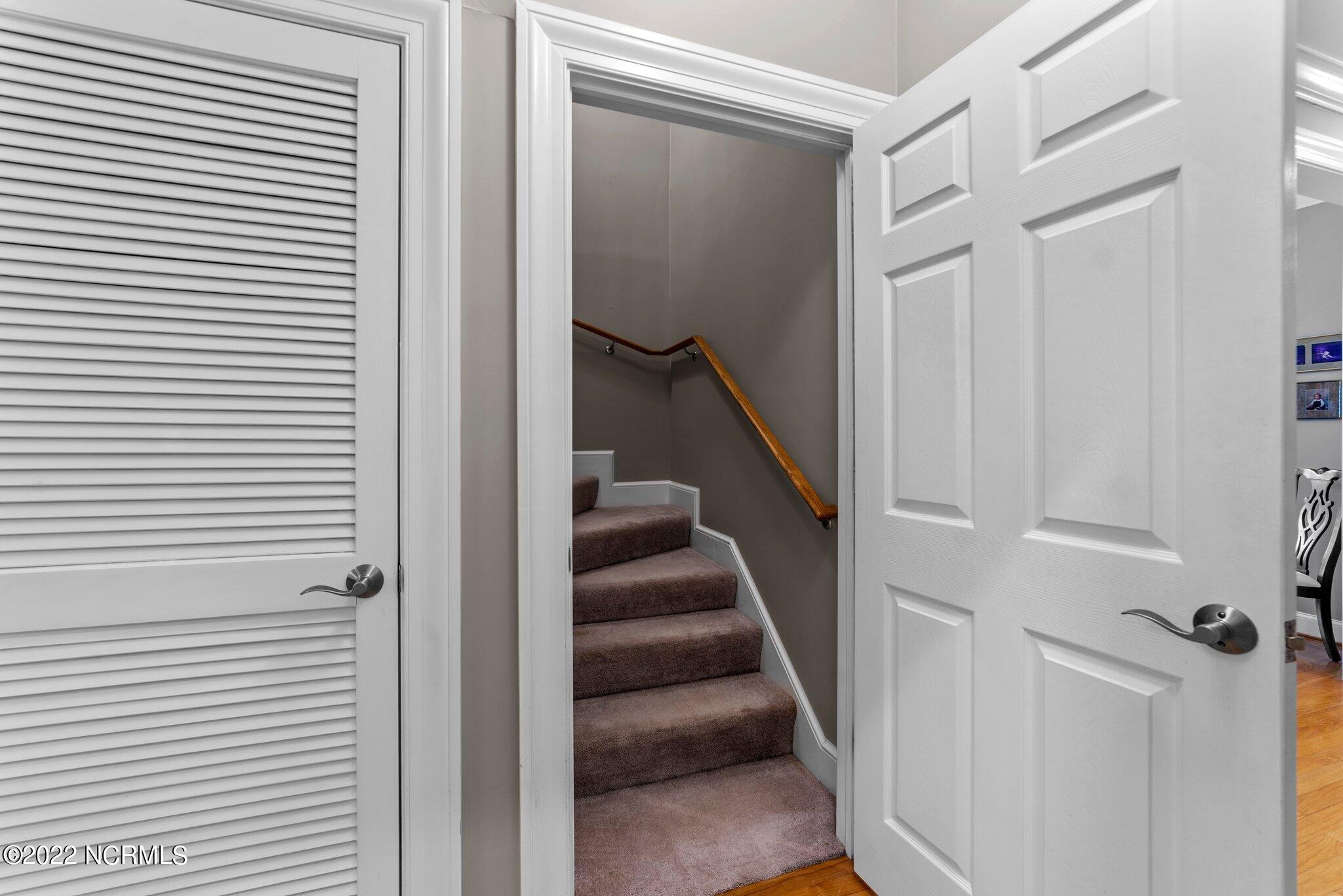 395 Summerfield Road West Roper, NC 27970 - Photo 37 of 70 37-Stairway