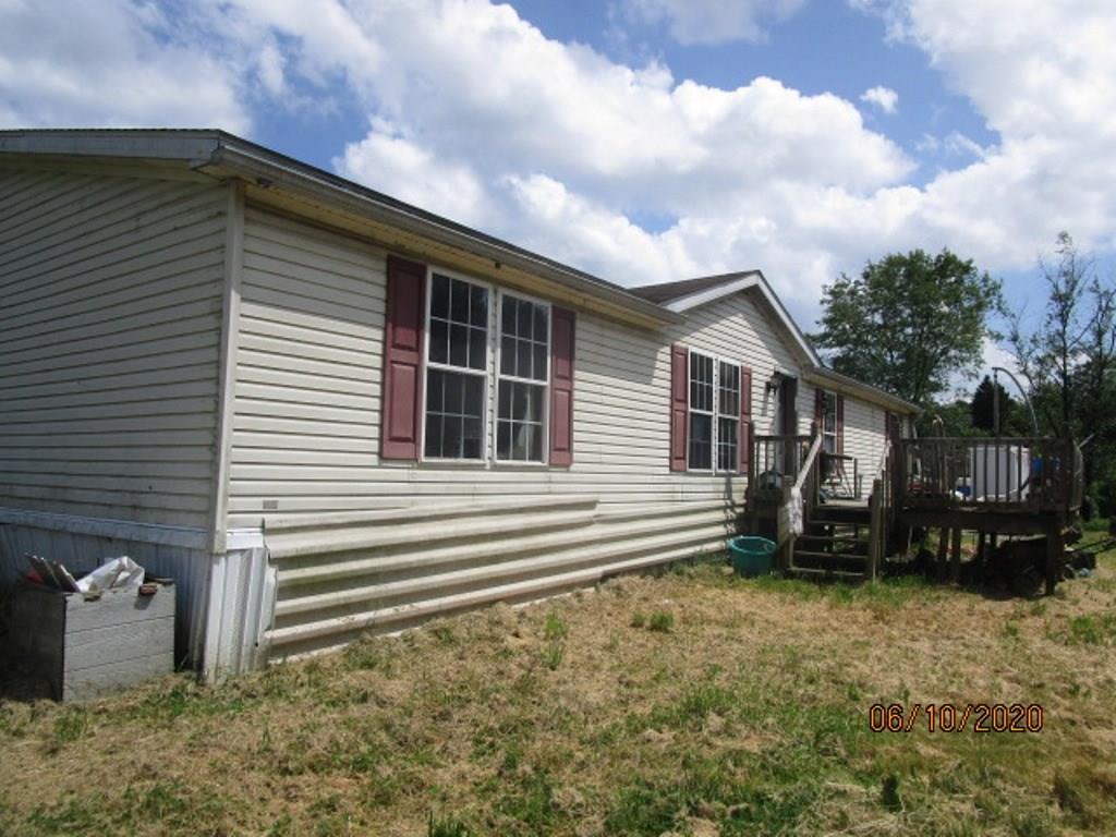 264 Spade Road Rochester, PA 15074 - Photo 2 of 22