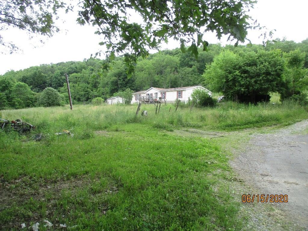264 Spade Road Rochester, PA 15074 - Photo 3 of 22