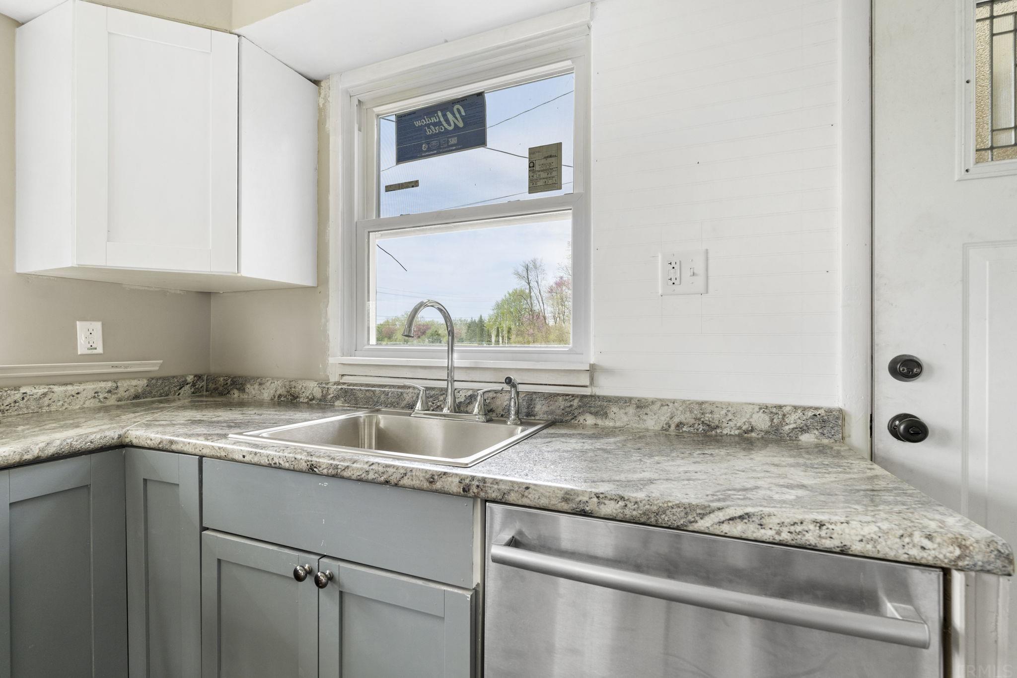 8101 Smith Road Fort Wayne, IN 46809 - Photo 11 of 22