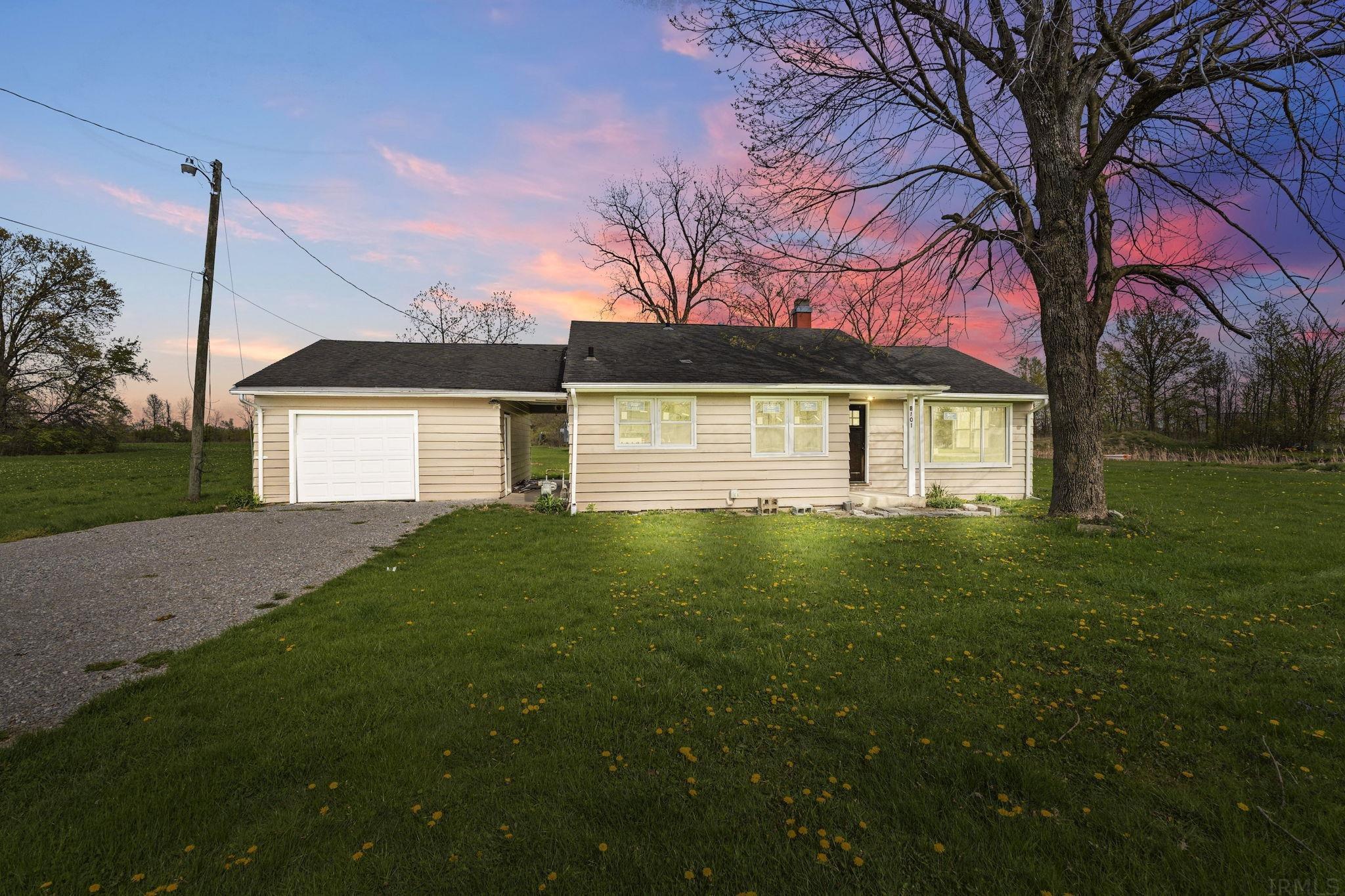 8101 Smith Road Fort Wayne, IN 46809 - Photo 2 of 22
