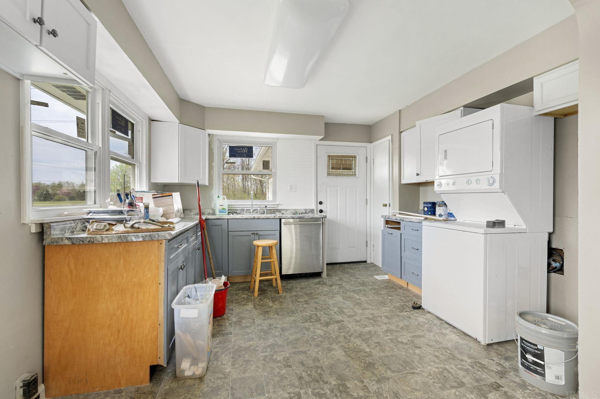 8101 Smith Road Fort Wayne, IN 46809 - Photo 9 of 22