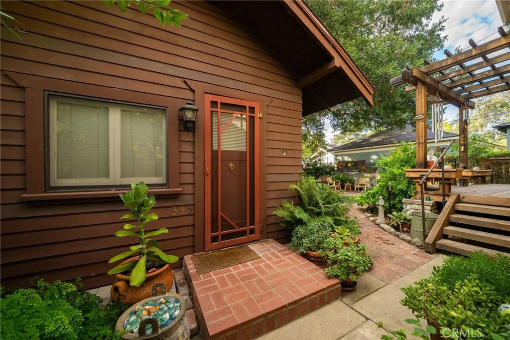 335 Harvard Avenue North Claremont, CA 91711 - Photo 36 of 71 a view of a backyard with sitting area