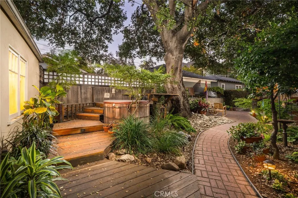 335 Harvard Avenue North Claremont, CA 91711 - Photo 37 of 71 a view of a pathway of a house with a patio