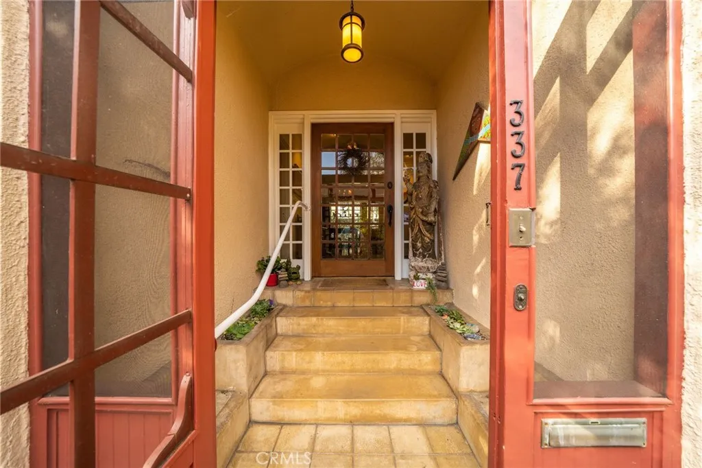 335 Harvard Avenue North Claremont, CA 91711 - Photo 5 of 71