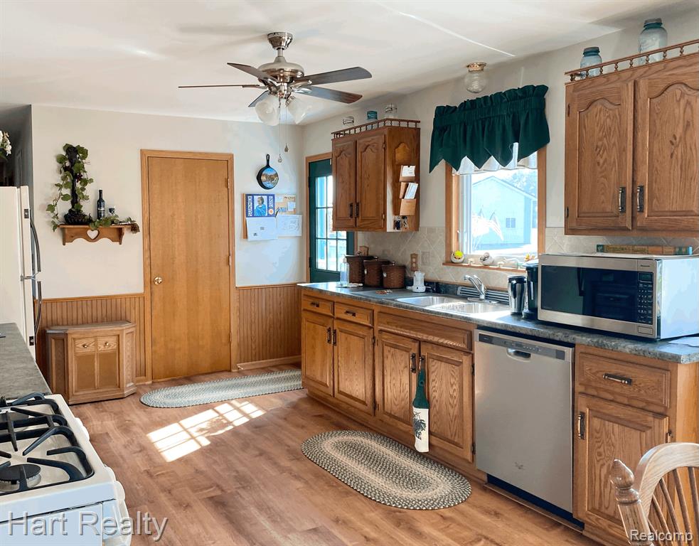 5795 Adams Road Marlette, MI 48453 - Photo 25 of 34
