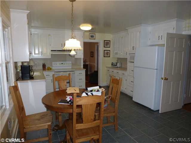 8223 Trabue Road Richmond, VA 23235 - Photo 6 of 12 Kitchen