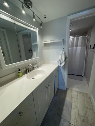 $2,500 | 410 Wilma Circle, Unit 103, Riviera Beach, FL 33404