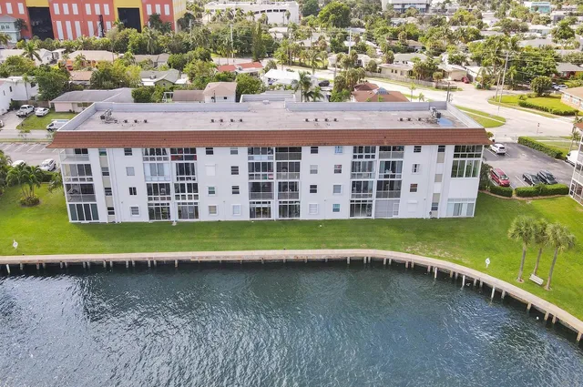 $2,500 | 410 Wilma Circle, Unit 103, Riviera Beach, FL 33404