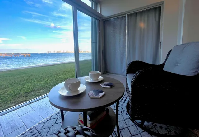 $2,500 | 410 Wilma Circle, Unit 103, Riviera Beach, FL 33404