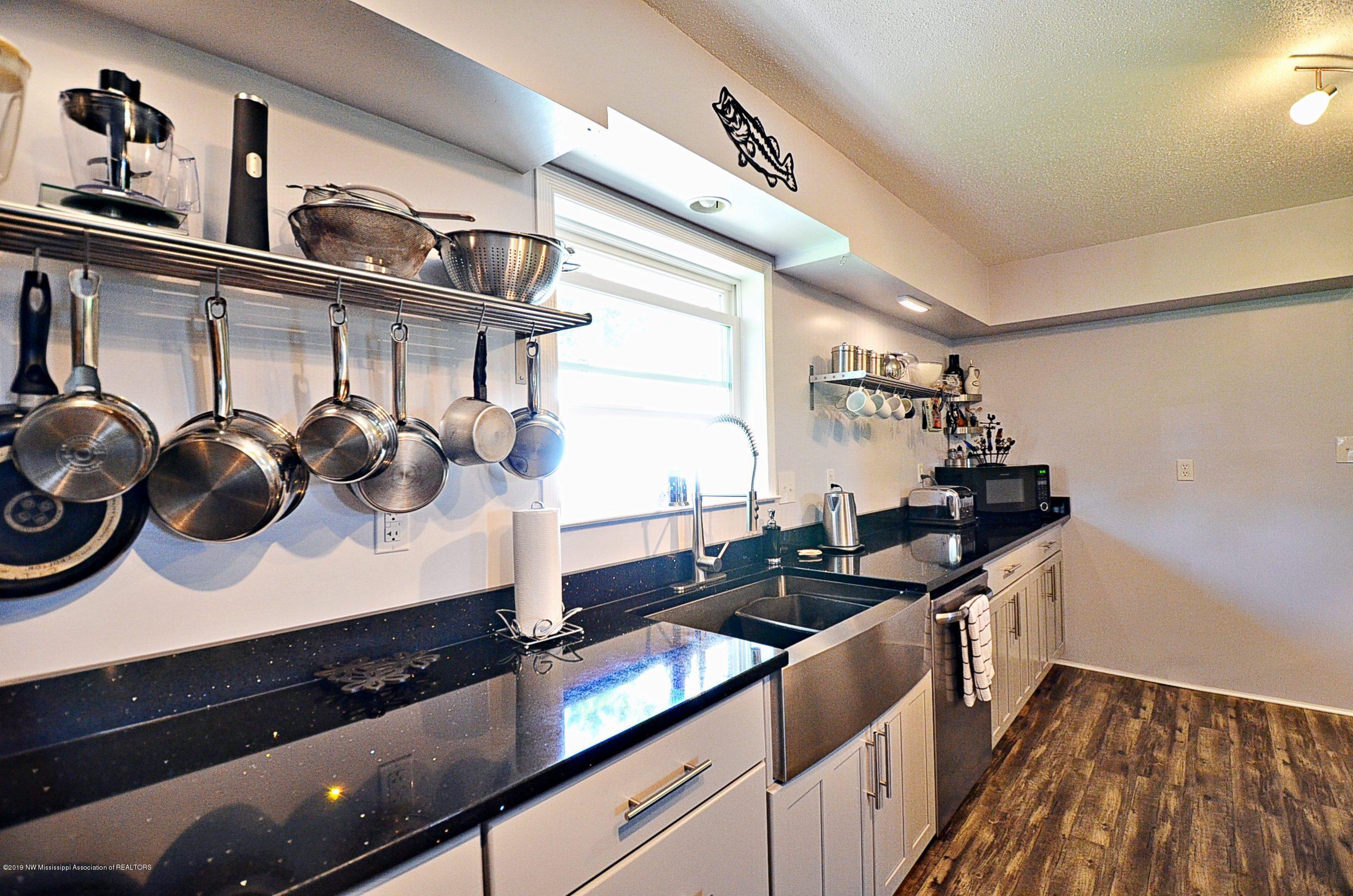 4497 Pleasant Hill Road Olive Branch, MS 38654 - Photo 8 of 31 Kitchen Cabinets