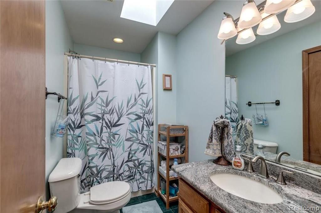 817 Wilwood Road Rochester Hills, MI 48309 - Photo 20 of 44