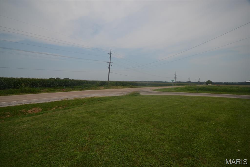 5561 Blank Road Smithton, IL 62285 - Photo 3 of 36 Gallery Image 3