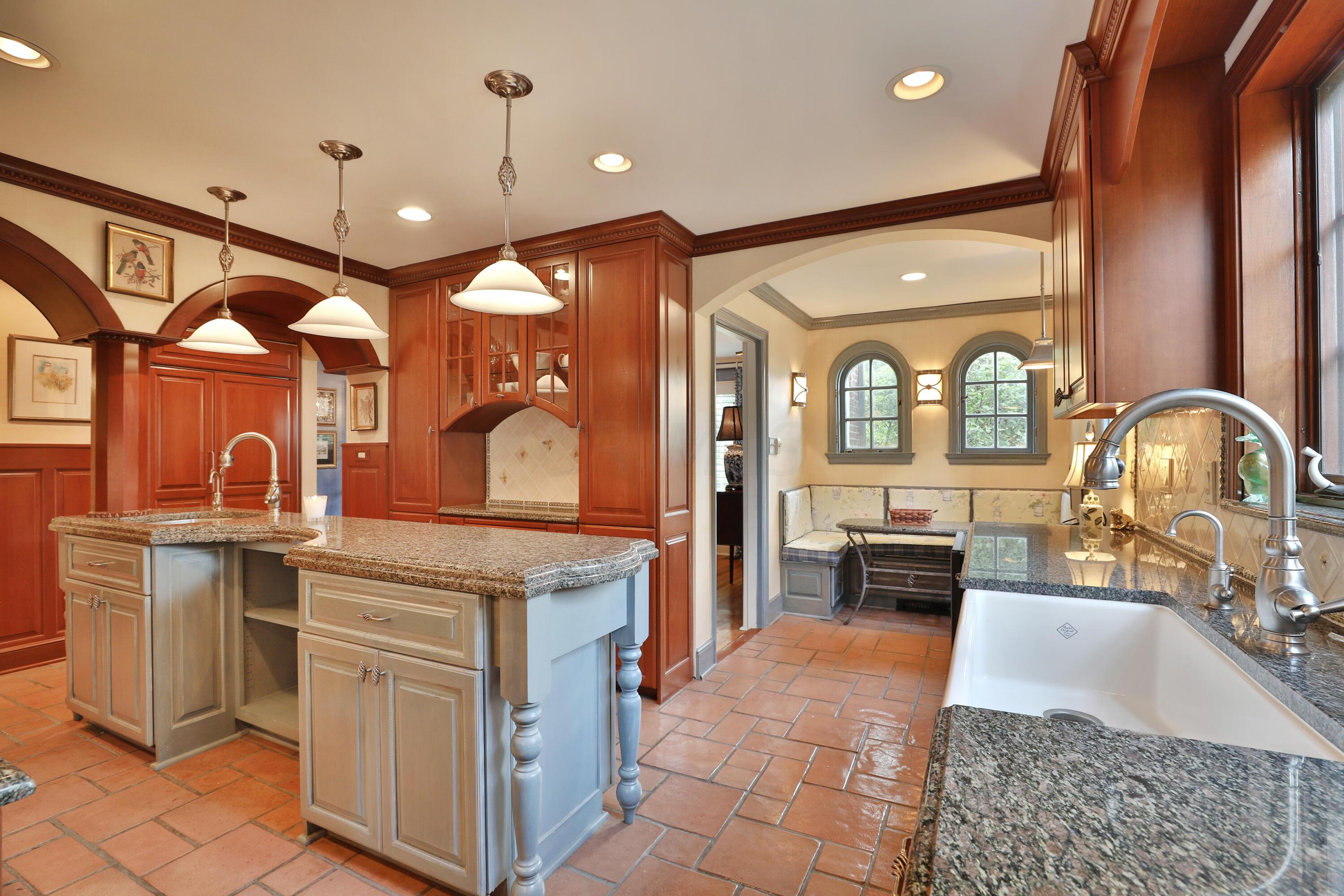 2433 Bryden Road Columbus, OH 43209 - Photo 25 of 62 a2433-Bryden-27