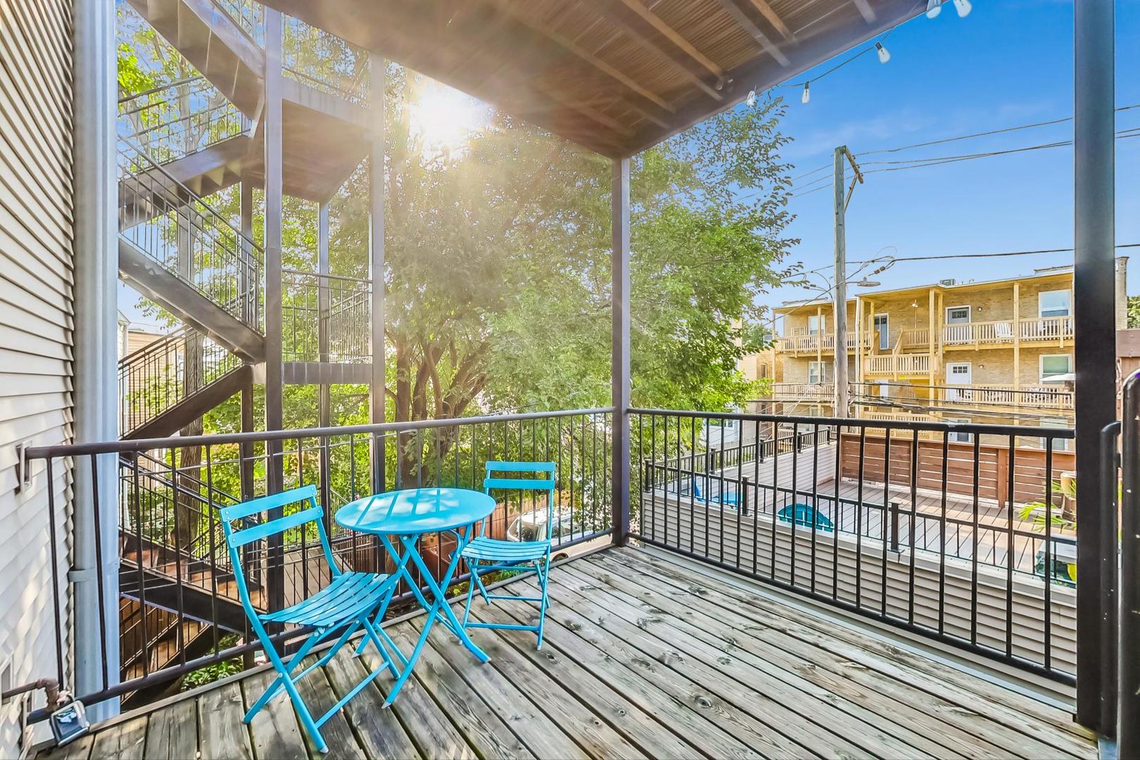 1253 West Addison Street, Unit 2 Chicago, IL 60613 - Photo 21 of 26 Gallery Image 21