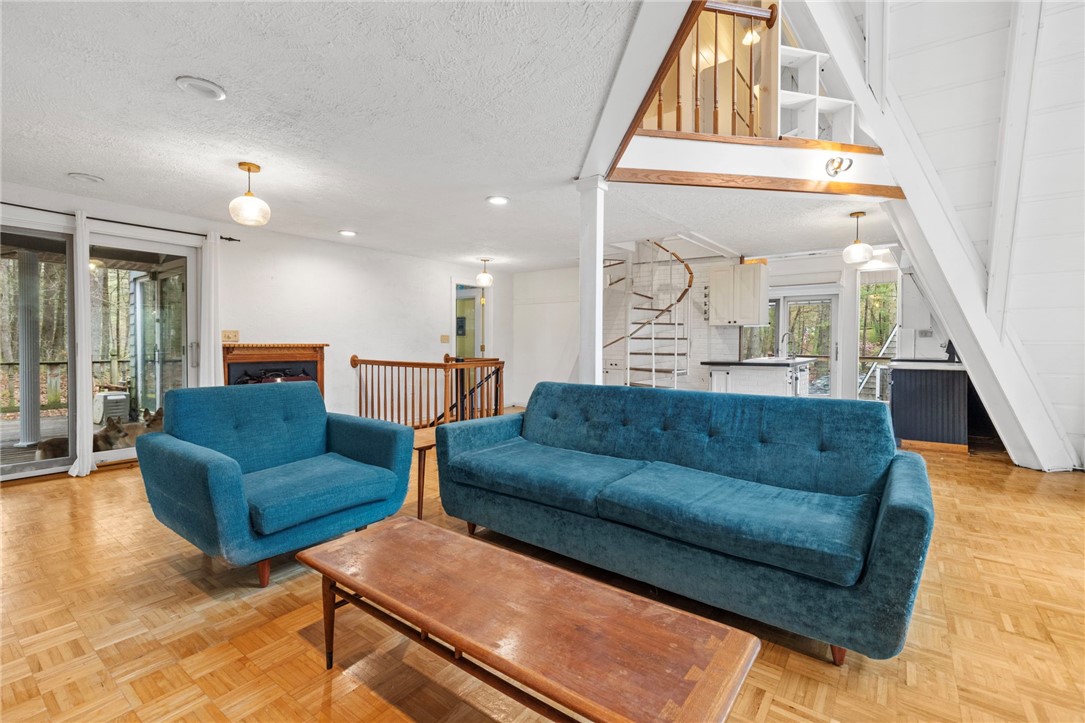 535 Log Road Smithfield, RI 02917 - Photo 10 of 48