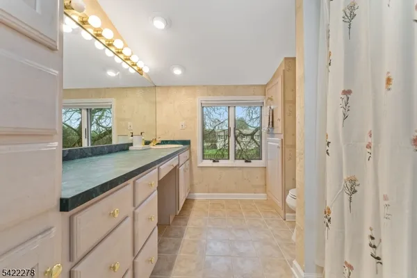 $725,000 | 2 Mountain View Road, Whitehouse Station, NJ 08889