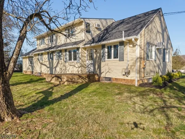 $725,000 | 2 Mountain View Road, Whitehouse Station, NJ 08889