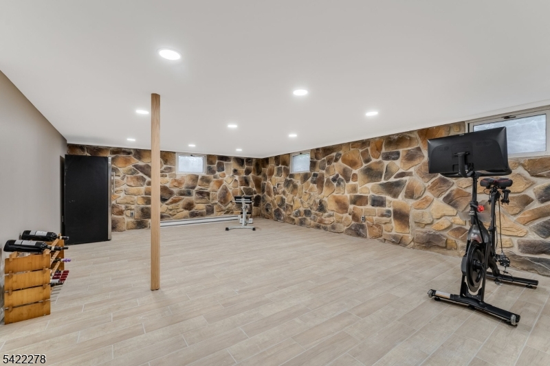 2 Mountain View Road Whitehouse Station, NJ 08889 - Photo 32 of 39