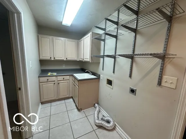 $249,900 | 6055 Stratton Court, Columbus, IN 47203