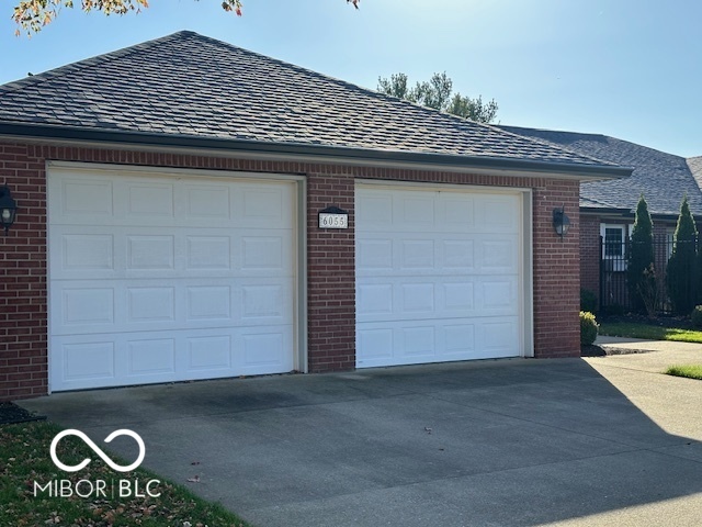 6055 Stratton Court Columbus, IN 47203 - Photo 3 of 29