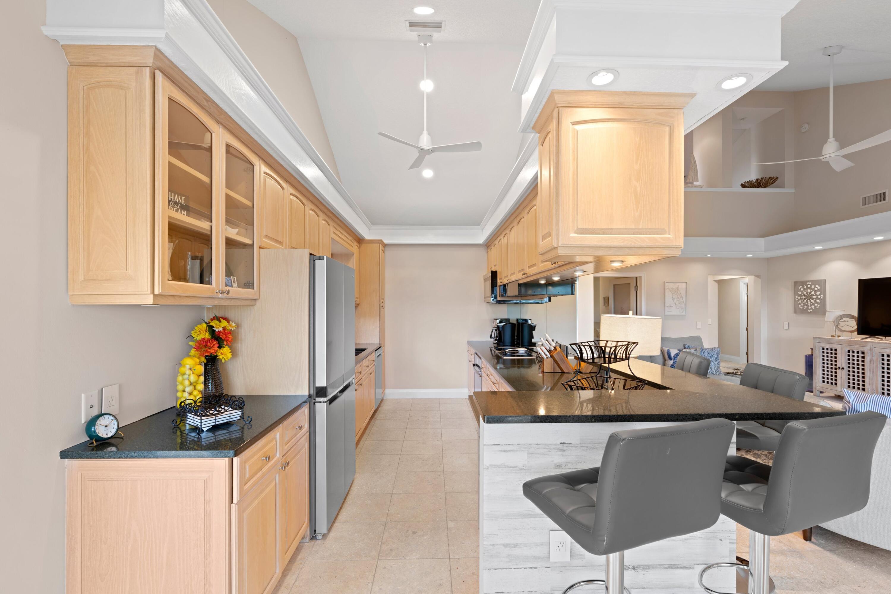 197 Ridge Road Jupiter, FL 33477 - Photo 14 of 30 HUNGRY