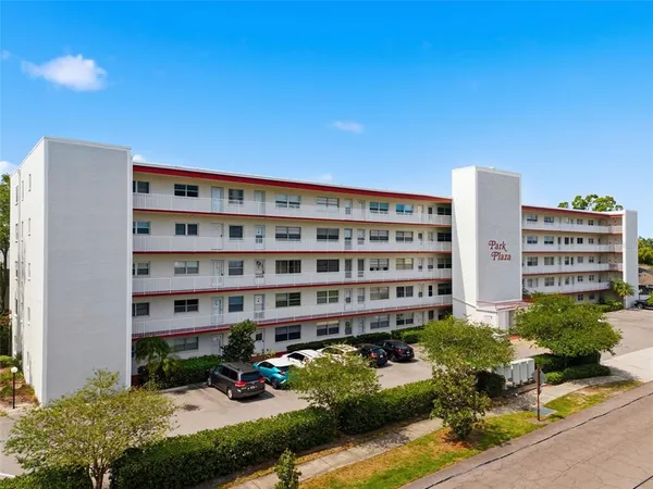 $1,295 | 5060 76th Avenue North, Unit 409, Pinellas Park, FL 33781