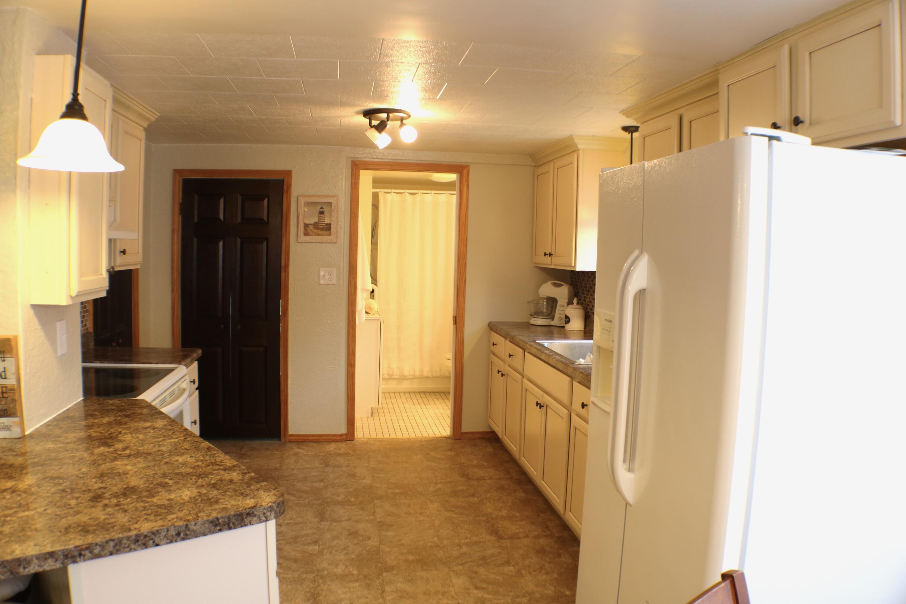 3616 Tannery Road Two Rivers, WI 54241 - Photo 6 of 17 Kitchen