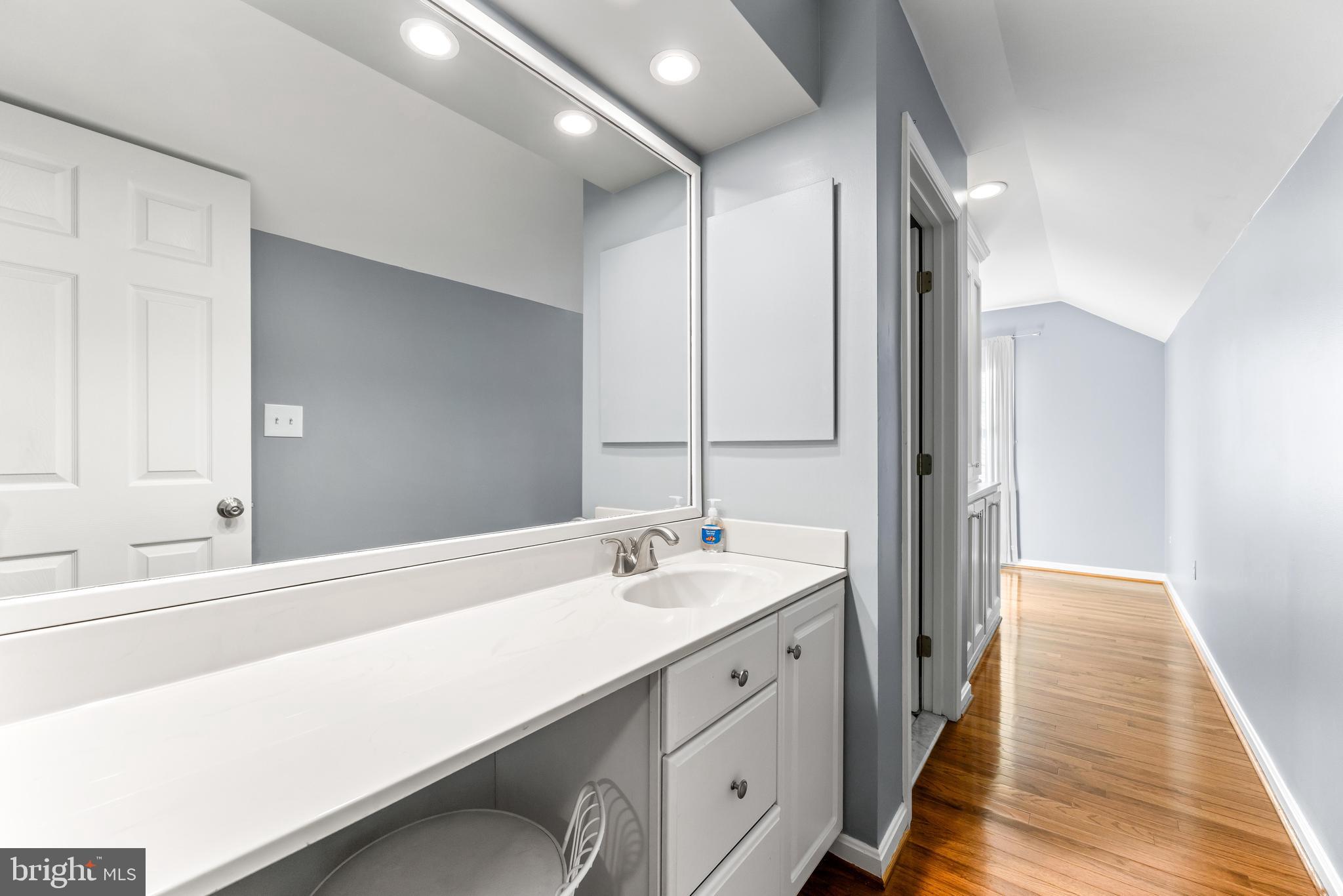 1552 Shipsview Road Annapolis, MD 21409 - Photo 101 of 129 4th bedroom attached full bath
