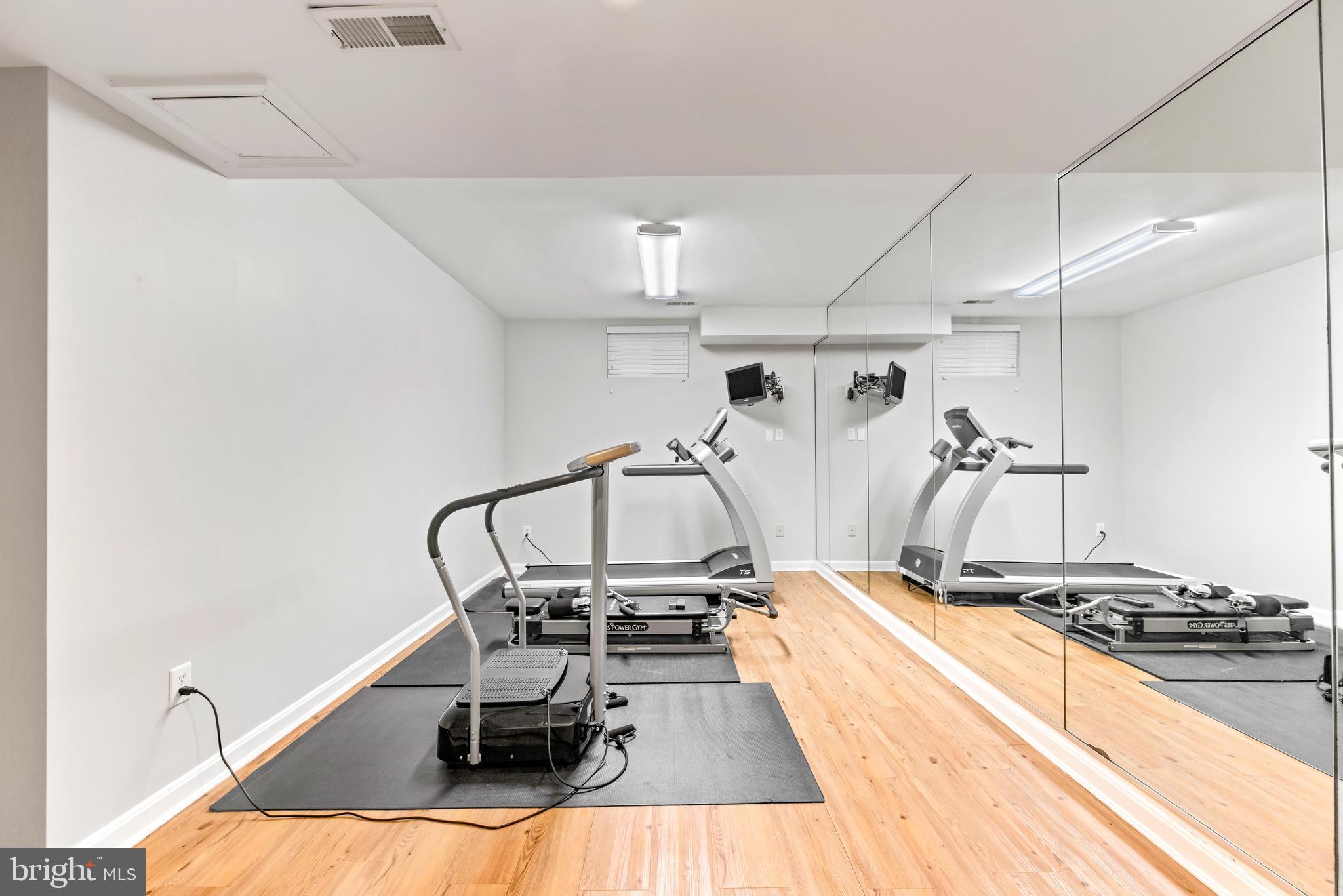 1552 Shipsview Road Annapolis, MD 21409 - Photo 109 of 129 Convenient Home Gym to start your day!