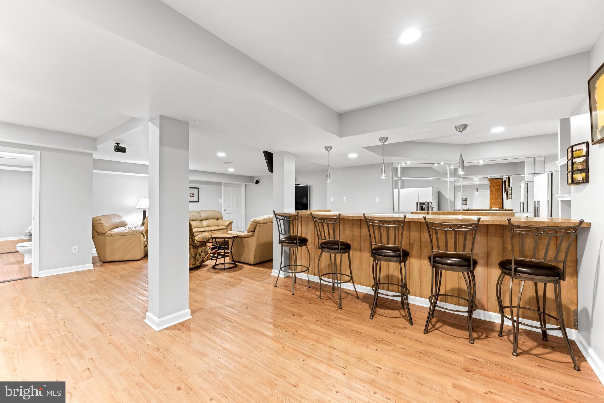 1552 Shipsview Road Annapolis, MD 21409 - Photo 114 of 129 Bar comfortably seats 5-6
