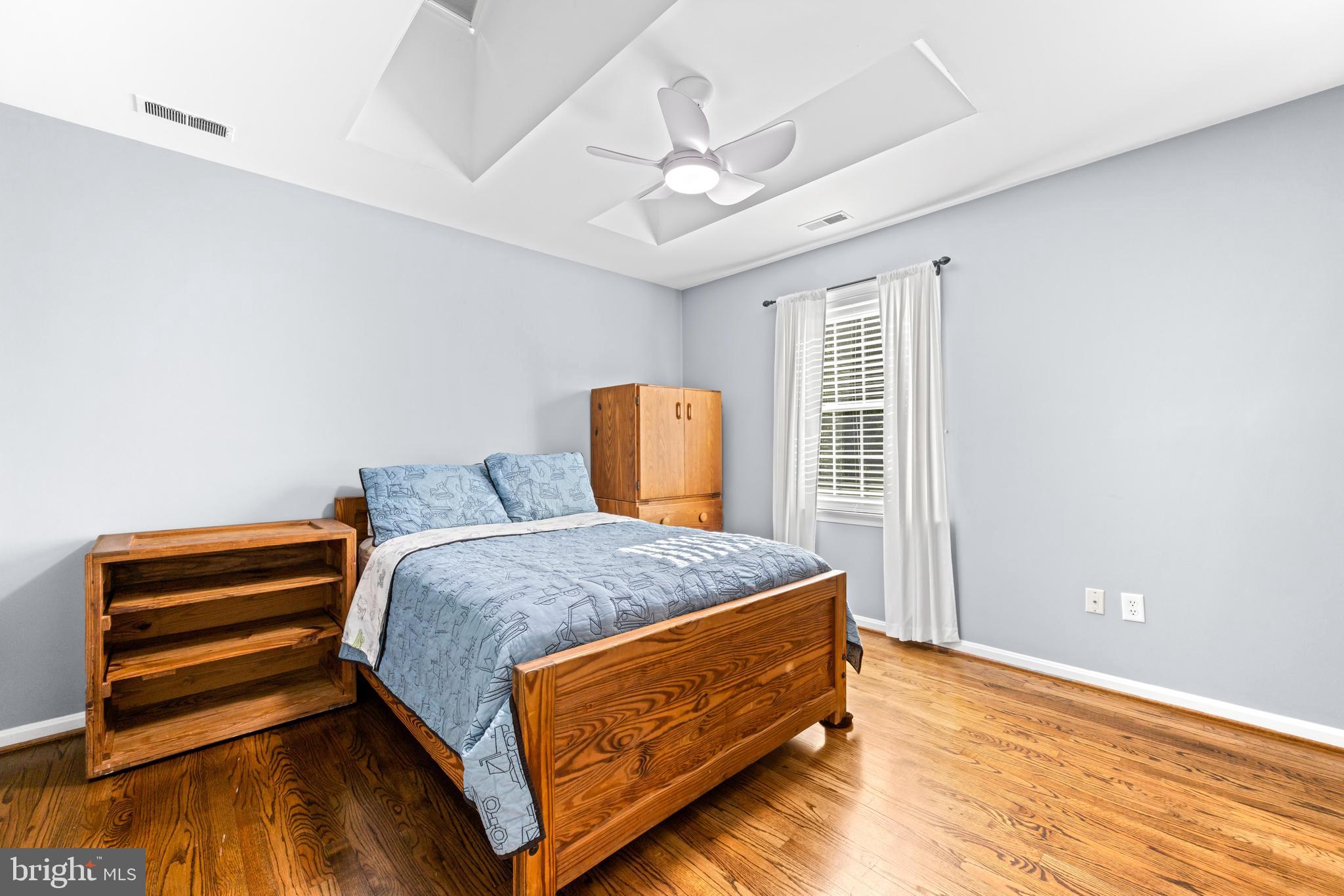 1552 Shipsview Road Annapolis, MD 21409 - Photo 95 of 129 Upper-level 3rd bedroom