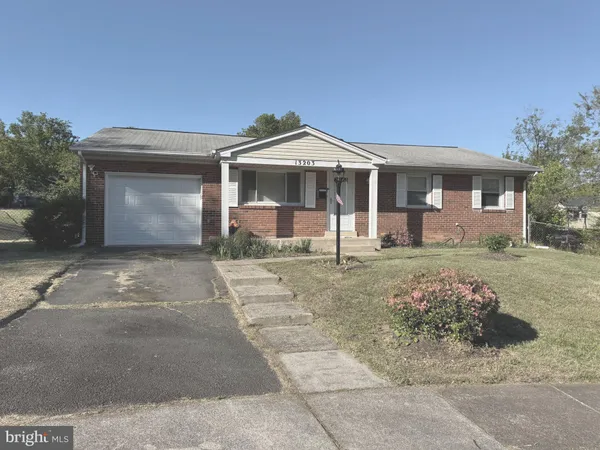 $2,950 | 13203 Hampshire Court, Woodbridge, VA 22193