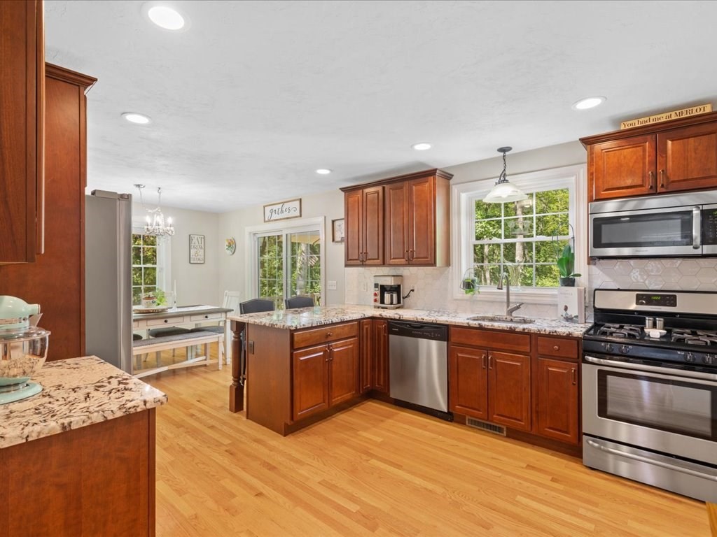 9 Brentwood Road North Reading, MA 01864 - Photo 11 of 41