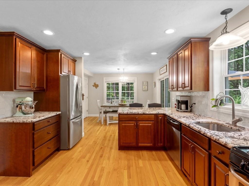 9 Brentwood Road North Reading, MA 01864 - Photo 12 of 41