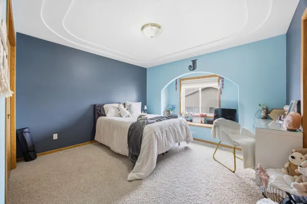 $388,800 | 1122 5th Avenue West, West Fargo, ND 58078