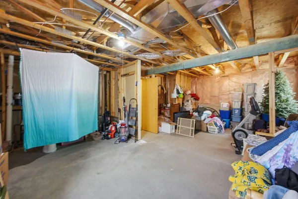 $388,800 | 1122 5th Avenue West, West Fargo, ND 58078