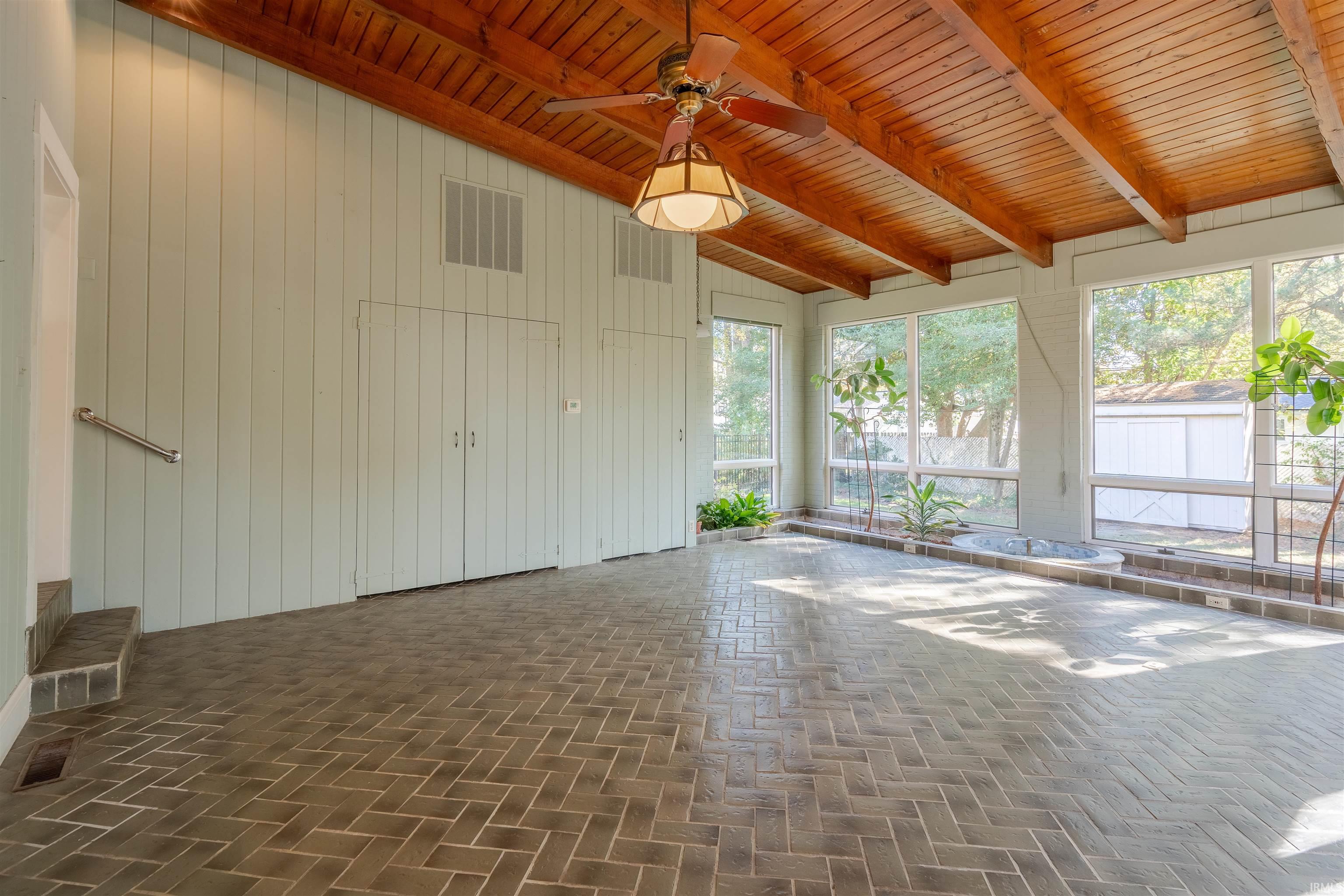 934 York Road Evansville, IN 47715 - Photo 19 of 36 Gallery Image 19