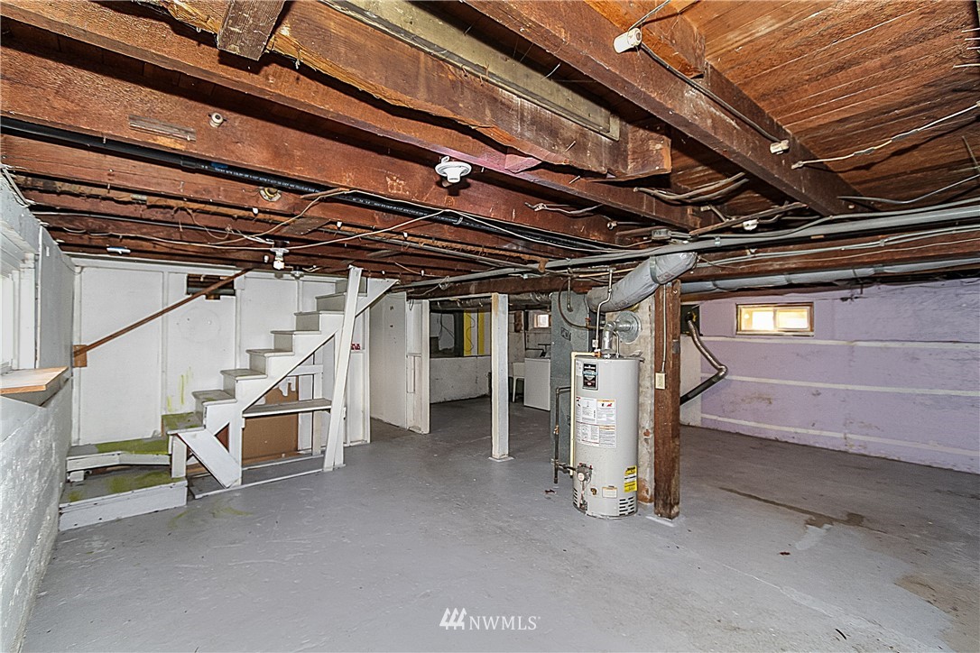 766 North 73rd Street Seattle, WA 98103 - Photo 17 of 18