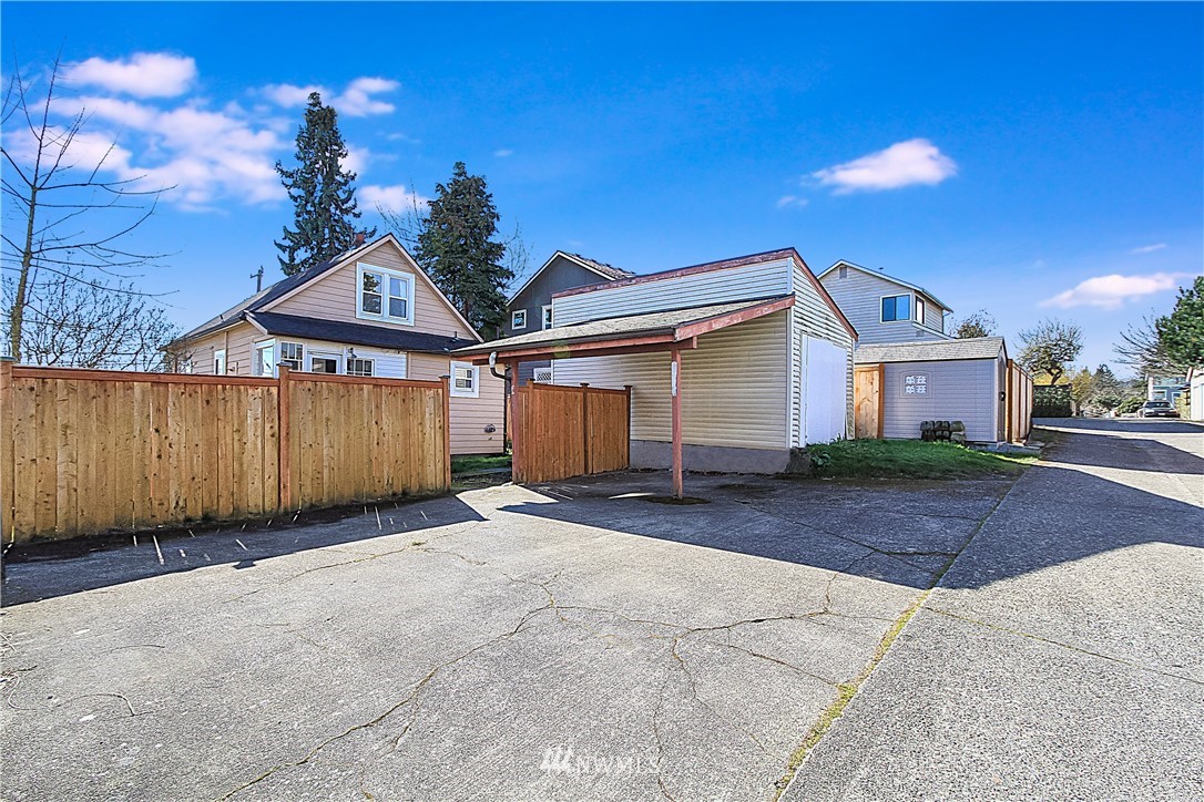 766 North 73rd Street Seattle, WA 98103 - Photo 18 of 18