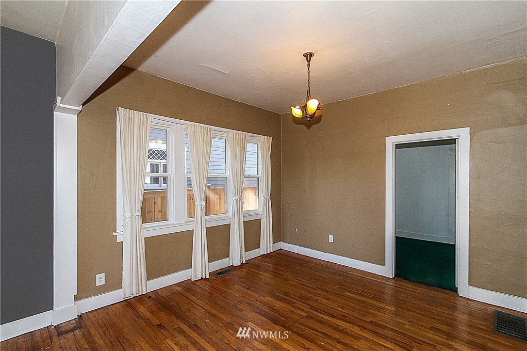 766 North 73rd Street Seattle, WA 98103 - Photo 10 of 18
