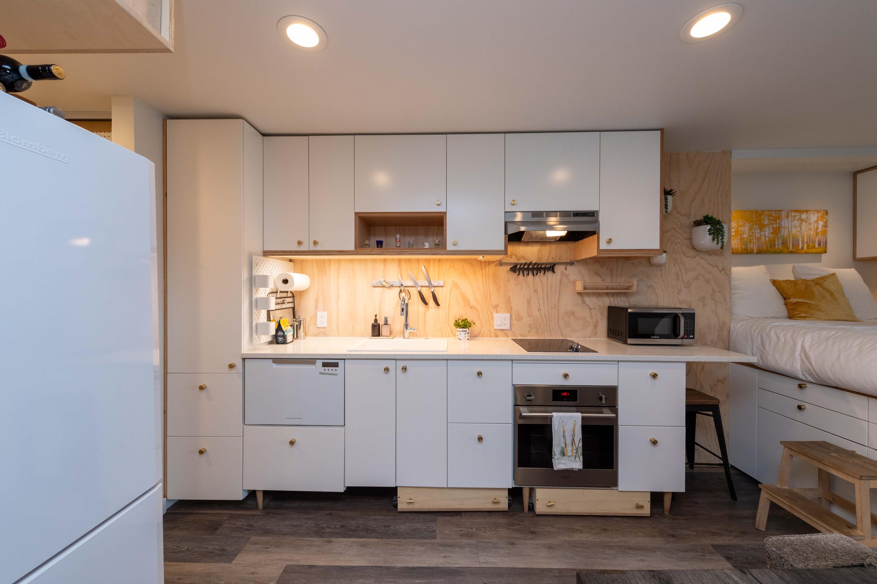 104 Jane Lane, Unit 7 Ketchum, ID 83340 - Photo 4 of 19 Fully Equipped Kitchen
